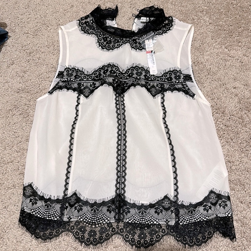alice Olivia top